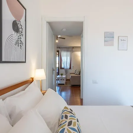 Harbor-self Checkin-terrace-netflix Apartment Capitana