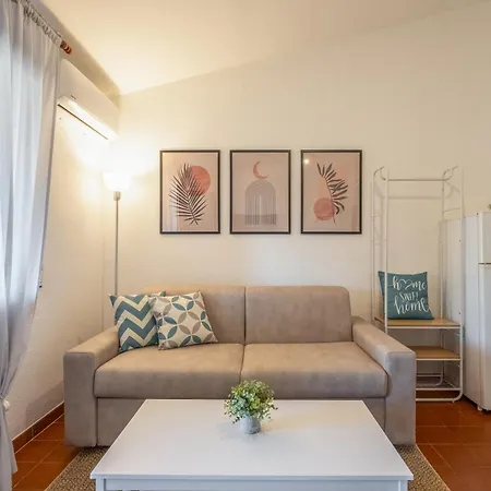 Harbor-self Checkin-terrace-netflix *