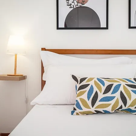 Harbor-self Checkin-terrace-netflix